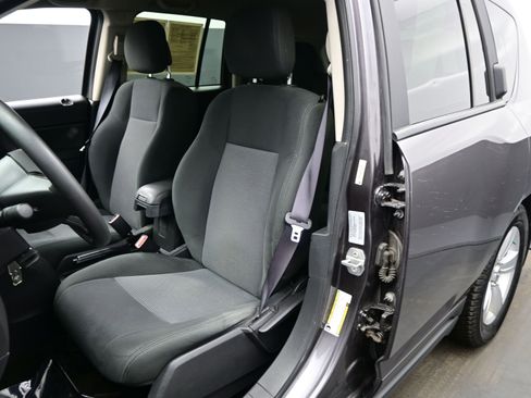 Used 2016 Jeep Compass Sport w/ Power Value Group AWD/4WD image 11