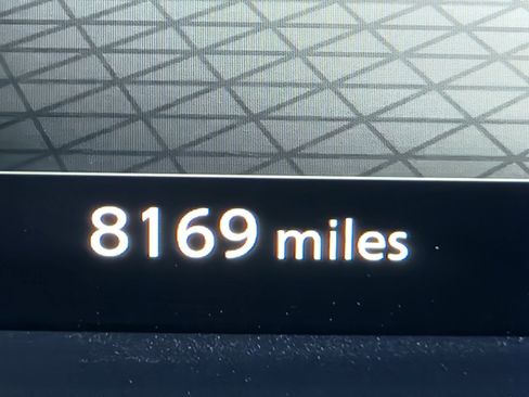 Used 2025 Nissan Pathfinder Platinum image 22