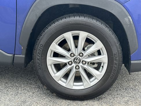 Used 2022 Toyota Corolla Cross LE image 12