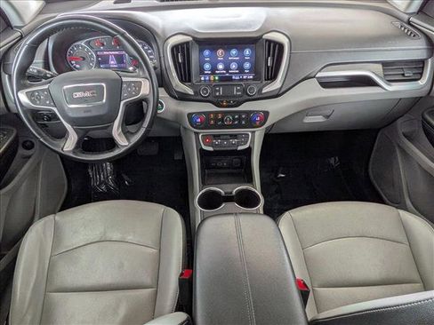 Used 2023 GMC Terrain SLT image 17