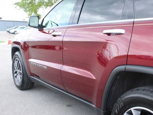 Used 2018 Jeep Grand Cherokee Limited AWD/4WD image 48