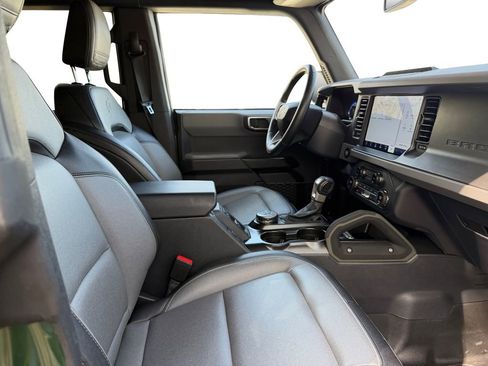 Used 2024 Ford Bronco Everglades image 15