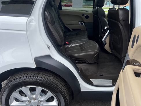 Used 2015 Land Rover Range Rover Sport HSE image 27