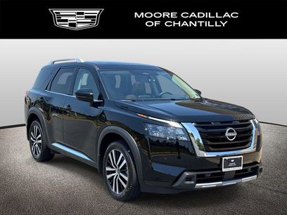 Used 2025 Nissan Pathfinder Platinum