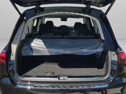 New 2026 Mercedes-Benz GLS 450 4MATIC image 32