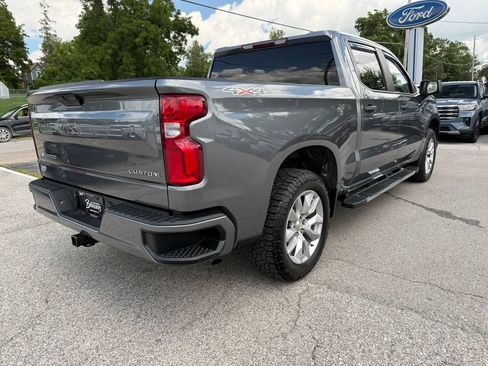 Used 2020 Chevrolet Silverado 1500 Custom w/ Custom Value Package AWD/4WD image 5