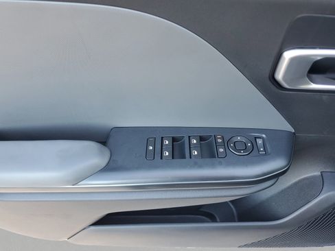 Used 2025 Kia K4 FWD image 13
