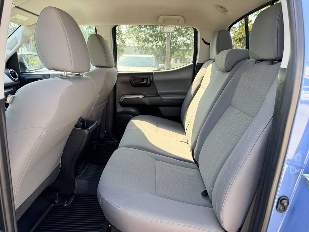 Used 2019 Toyota Tacoma SR5 AWD/4WD image 16