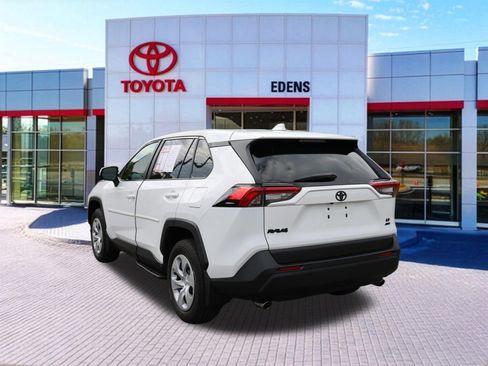 Used 2025 Toyota RAV4 LE AWD/4WD image 7