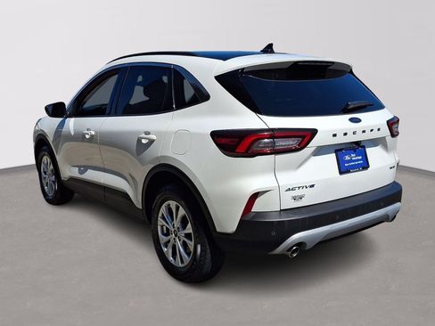 Certified 2023 Ford Escape Active w/ Tech Pack #1 AWD/4WD image 4