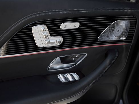 Used 2021 Mercedes-Benz Maybach GLS 600 Maybach GLS 600 image 47