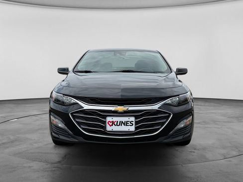 Used 2024 Chevrolet Malibu LT FWD image 2