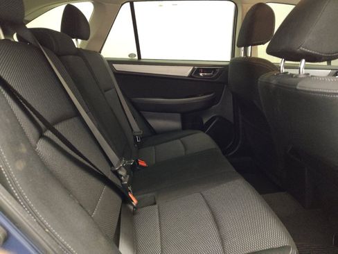 Used 2017 Subaru Outback 2.5i Premium image 19