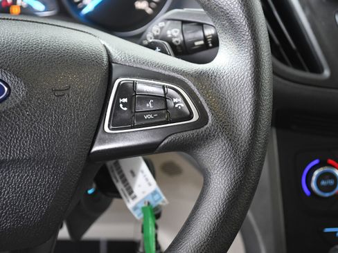 Used 2017 Ford Escape SE image 13