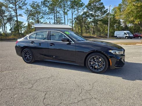 Used 2025 BMW 330i Sedan image 2