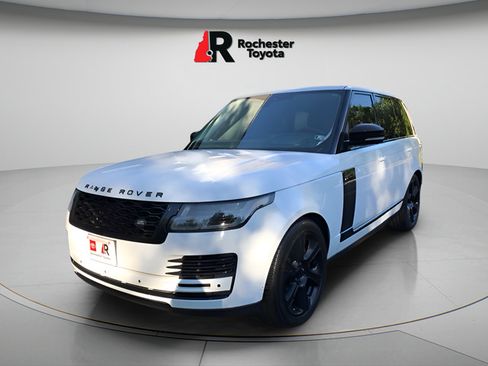 Used 2018 Land Rover Range Rover Supercharged AWD/4WD image 3