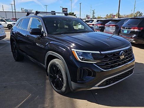 New 2026 Volkswagen Atlas Cross Sport SE image 3