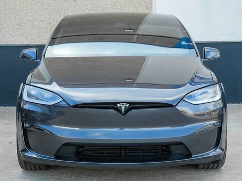 Used 2023 Tesla Model X Plaid image 5