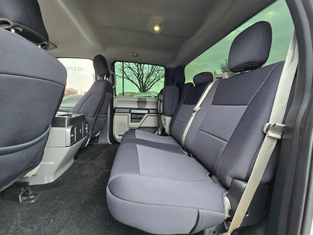Used 2015 Ford F150 XLT AWD/4WD image 12