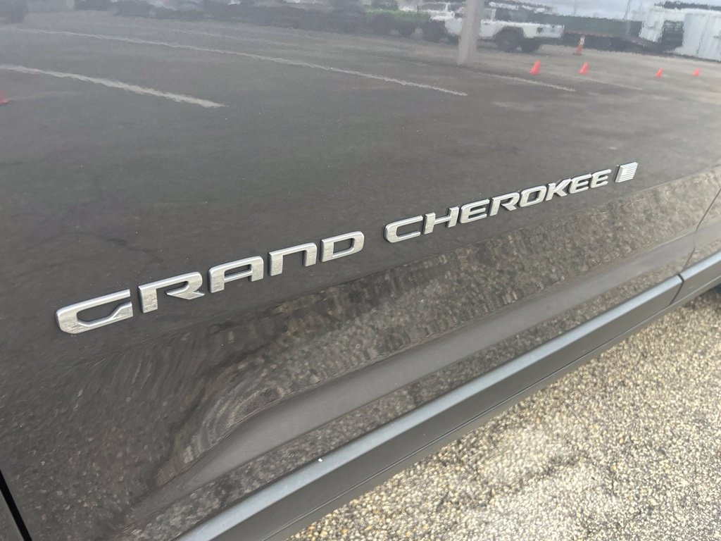 Certified 2023 Jeep Grand Cherokee L Limited w/ Luxury Tech Group II AWD/4WD image 19