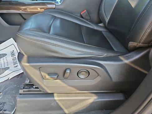 Used 2022 Chevrolet Silverado 1500 LT Trail Boss w/ LT Trail Boss Premium Package AWD/4WD image 17