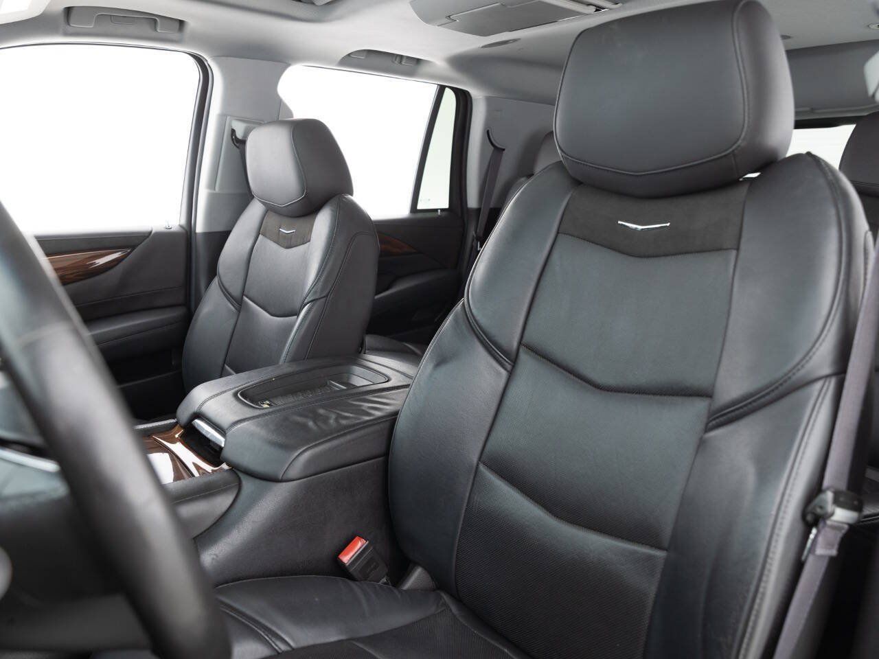 Used 2015 Cadillac Escalade Premium AWD/4WD image 22