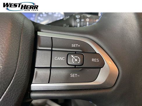 Used 2022 Jeep Compass Latitude w/ Convenience Group AWD/4WD image 10