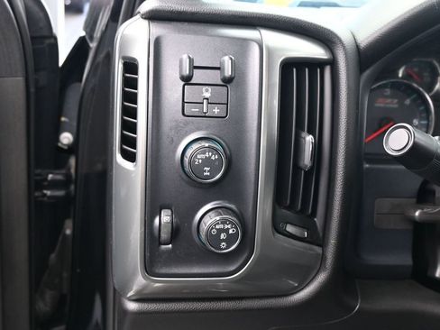 Used 2018 Chevrolet Silverado 1500 LT w/ All Star Edition AWD/4WD image 17