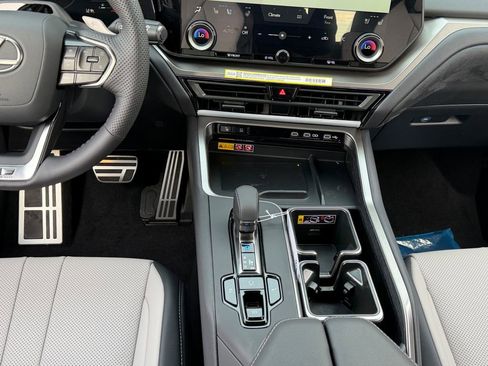 New 2026 Lexus TX 500h AWD image 11