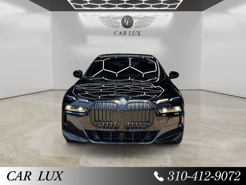 Used 2024 BMW i7 xDrive60 AWD/4WD image 8