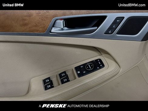 Used 2015 Hyundai Genesis 3.8 w/ Option Group 04 image 3