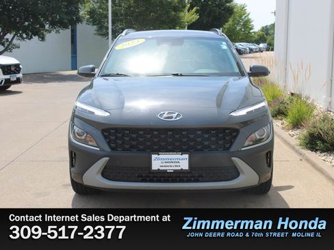 Used 2023 Hyundai Kona SEL w/ Cargo Package FWD image 4