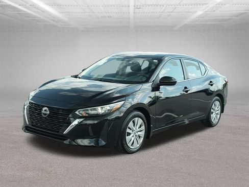 Used 2025 Nissan Sentra S FWD image 3