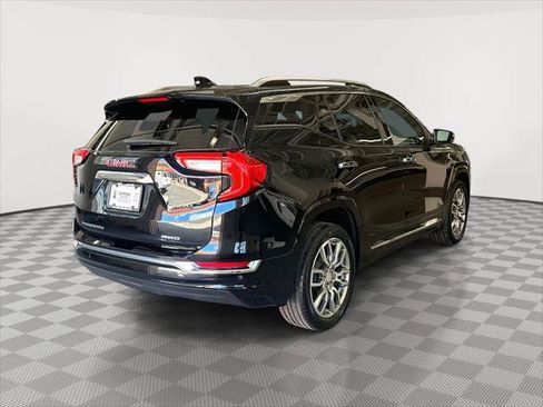 Used 2022 GMC Terrain Denali w/ LPO, 'HIT The Road' Package AWD/4WD image 3