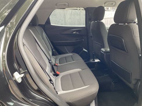 Used 2025 Chevrolet TrailBlazer LT AWD/4WD image 18