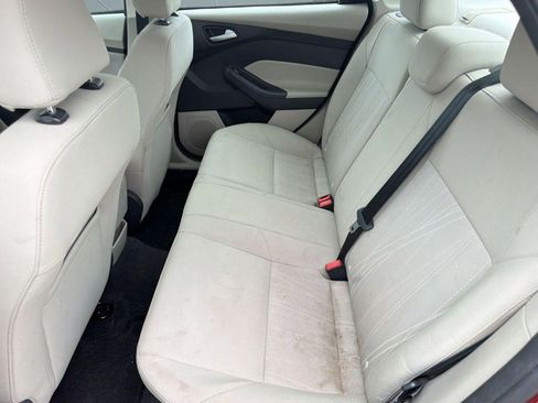 Used 2016 Ford Focus SE FWD image 30