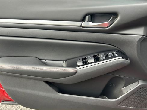 Used 2024 Nissan Altima 2.5 SR image 22