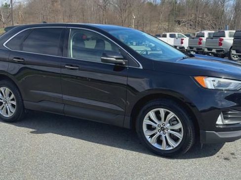 Used 2024 Ford Edge Titanium AWD/4WD image 2