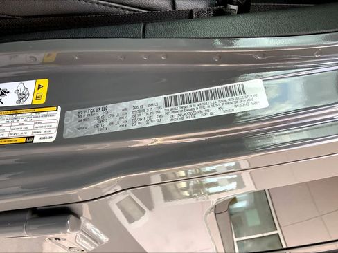Used 2019 Jeep Wrangler Unlimited Sahara AWD/4WD image 34