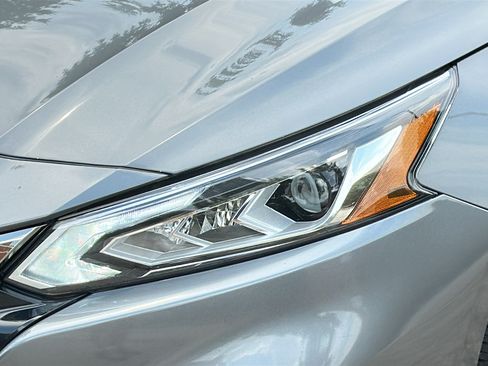 Used 2021 Nissan Altima 2.5 SR w/ SR Premium Package FWD image 4