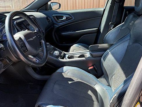 Used 2015 Chrysler 200 S FWD image 7
