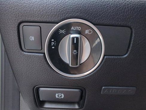 Used 2017 Mercedes-Benz SLC 300 image 19