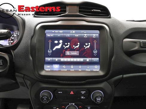 Used 2021 Jeep Renegade Latitude w/ Sun & Sound Group AWD/4WD image 12