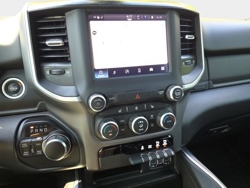 Used 2022 RAM 1500 Big Horn AWD/4WD image 6