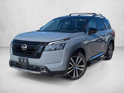 Used 2023 Nissan Pathfinder Platinum w/ Black Appearance Package