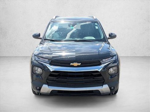 Used 2023 Chevrolet TrailBlazer LT FWD image 2