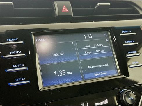 Used 2018 Toyota Camry SE image 20