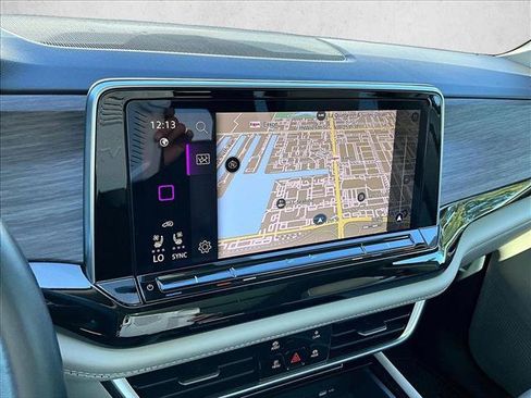 Used 2024 Volkswagen Atlas SEL Premium R-Line image 23