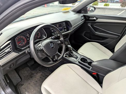 Used 2020 Volkswagen Jetta R-Line image 13