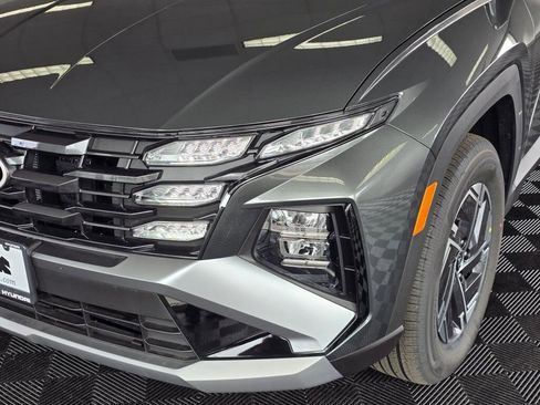 New 2026 Hyundai Tucson Blue SE image 10